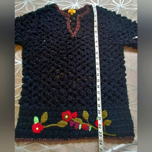 Sas Kia Vintage Crochet Sweater! - Picture 7 of 8